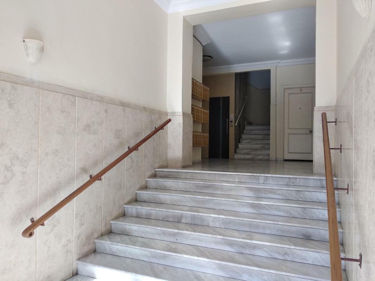 Metro Apartment Salonicco Esterno foto
