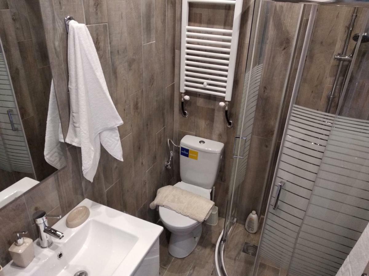 Metro Apartment Salonicco Esterno foto